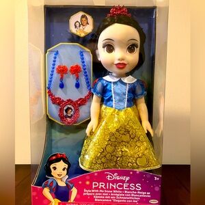 Disney Princess Snow White “Style with Me” Doll, NWT in Box